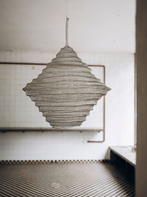 Metalowa lampa CAYON